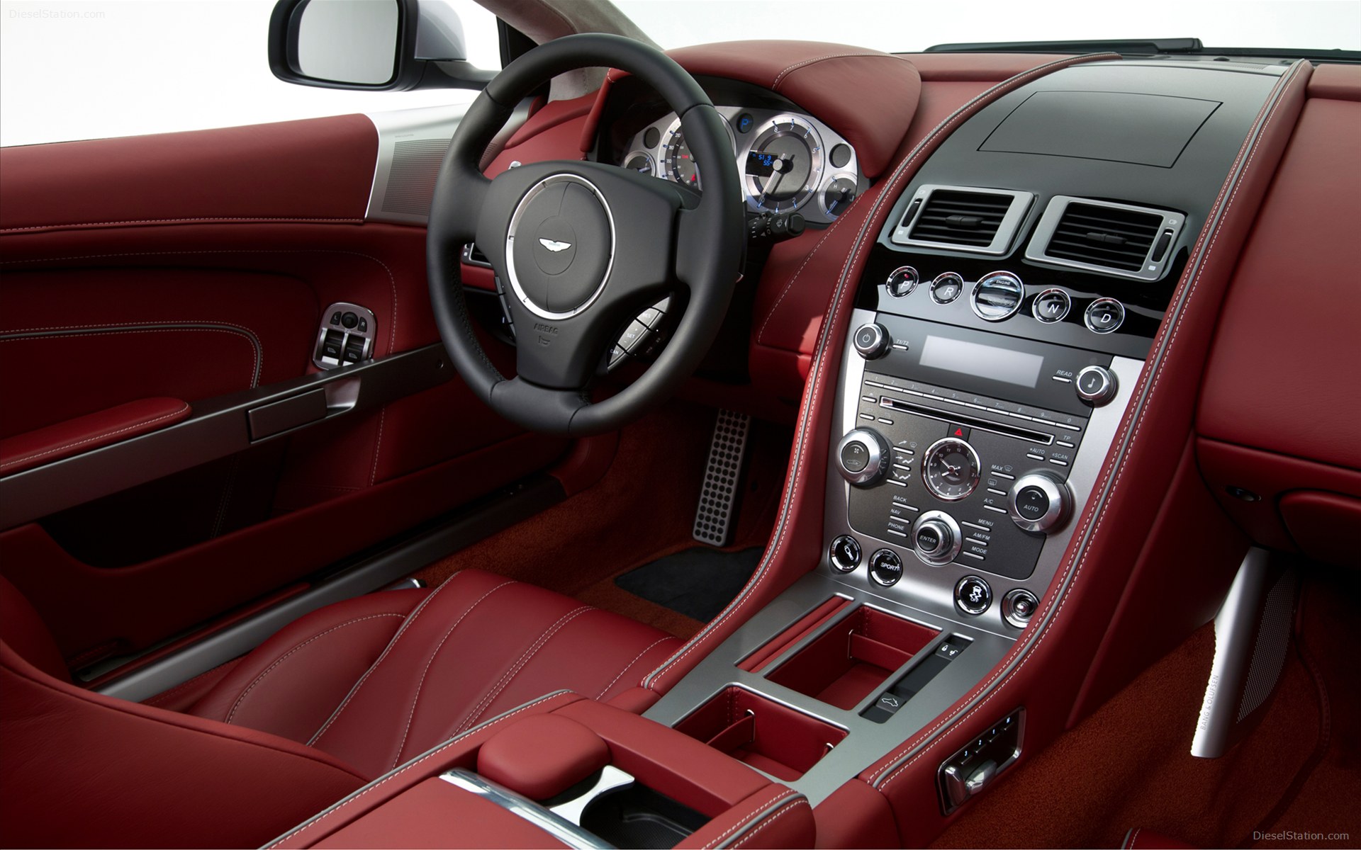 Aston Martin DB9 2013